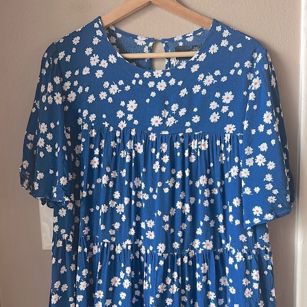 Blue Daisy Print Mini Dress - Casual Tiered Smock Style